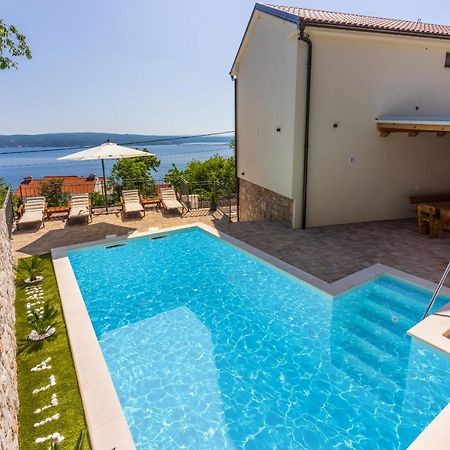 Villa Antani With Heated Pool, Sauna & Jacuzzi Цриквеница Экстерьер фото