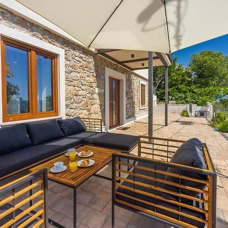 Villa Antani With Heated Pool, Sauna & Jacuzzi Цриквеница Экстерьер фото