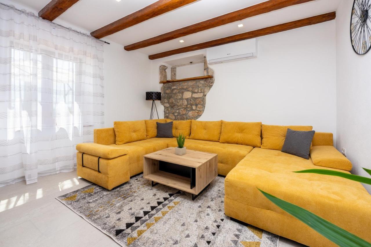 Villa Antani With Heated Pool, Sauna & Jacuzzi Цриквеница Экстерьер фото