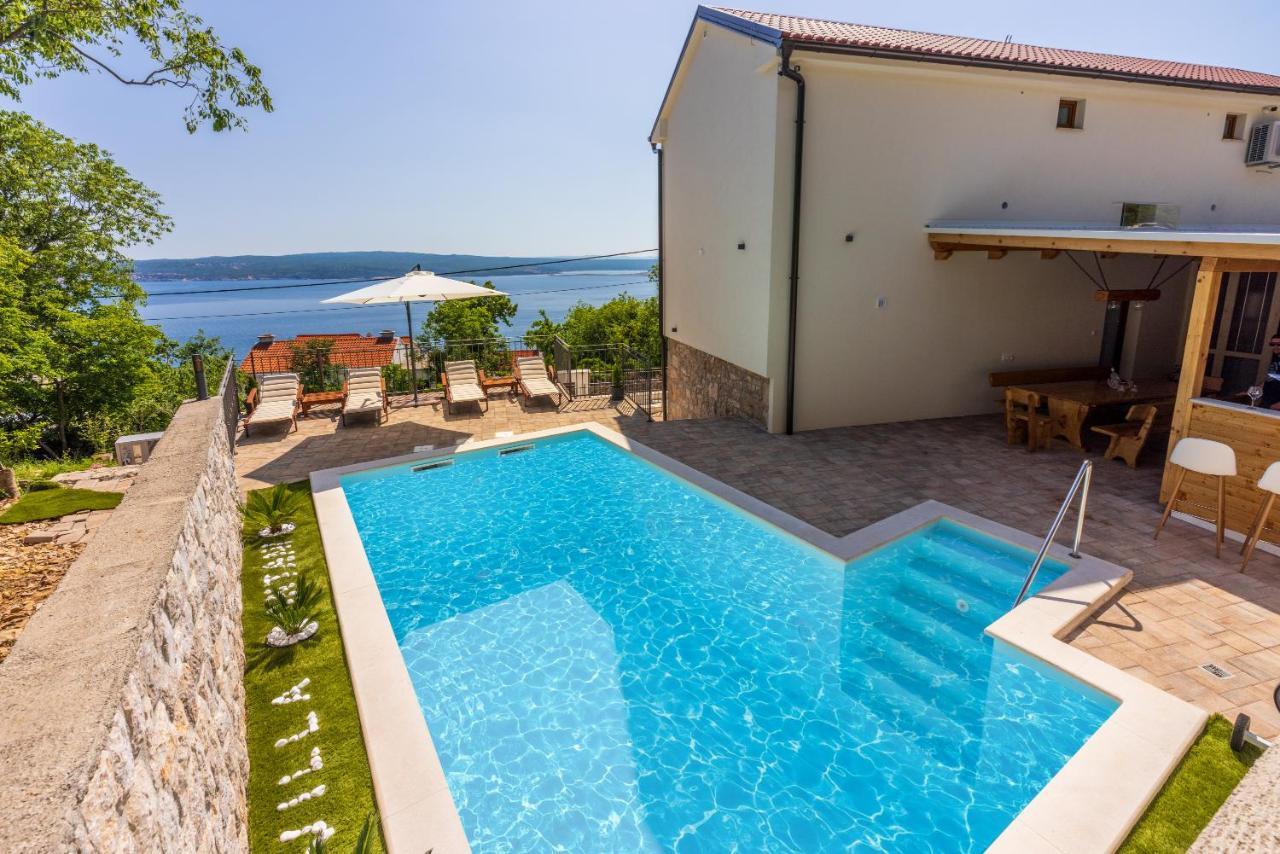 Villa Antani With Heated Pool, Sauna & Jacuzzi Цриквеница Экстерьер фото