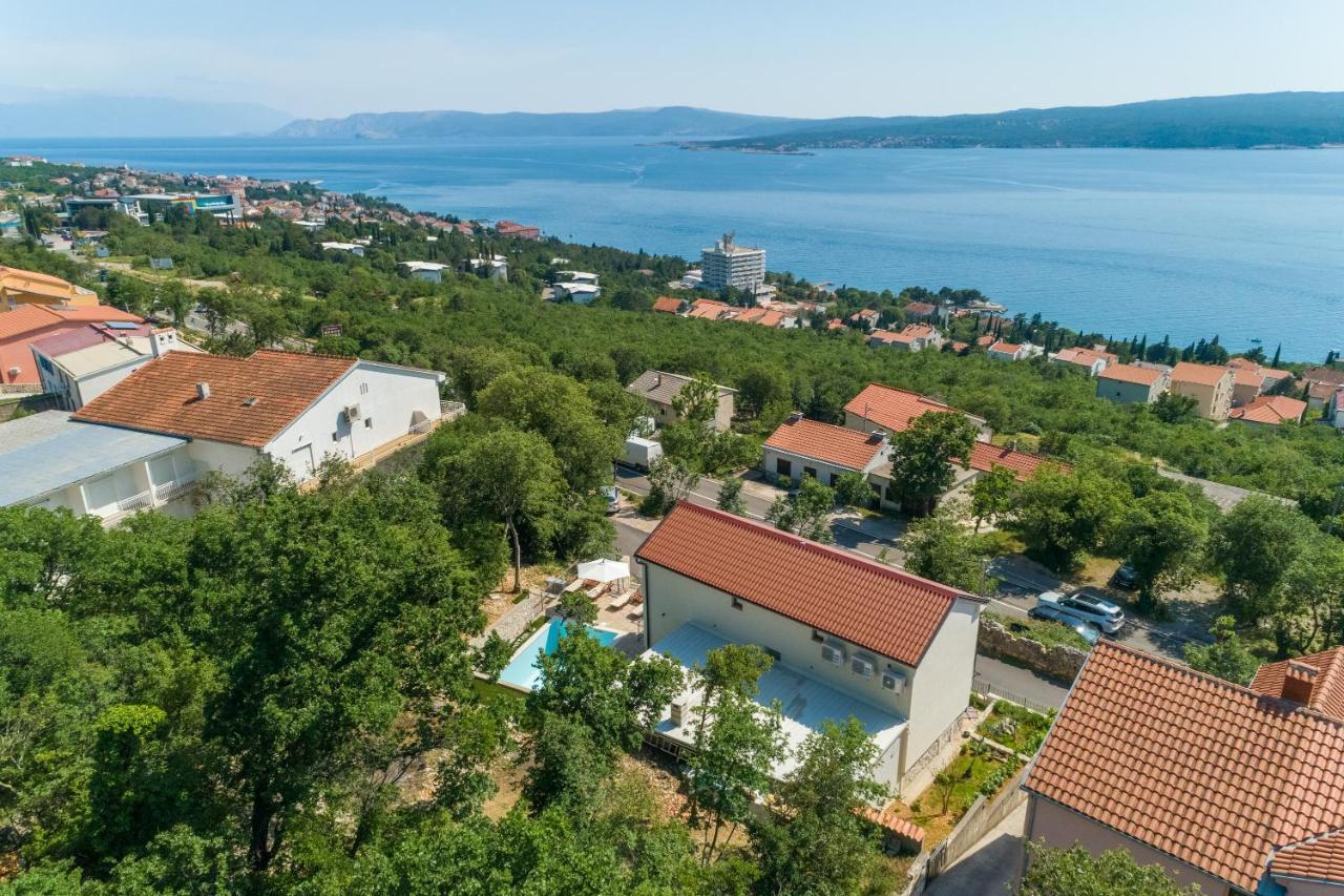 Villa Antani With Heated Pool, Sauna & Jacuzzi Цриквеница Экстерьер фото