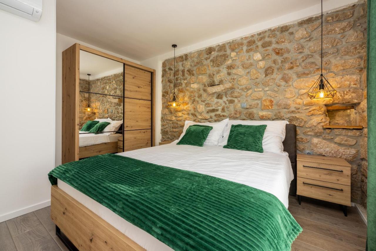 Villa Antani With Heated Pool, Sauna & Jacuzzi Цриквеница Экстерьер фото