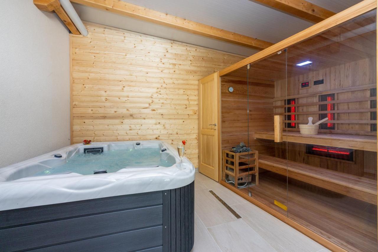 Villa Antani With Heated Pool, Sauna & Jacuzzi Цриквеница Экстерьер фото