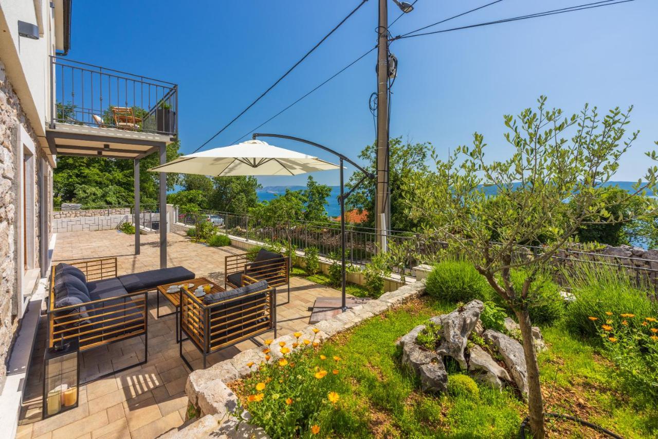 Villa Antani With Heated Pool, Sauna & Jacuzzi Цриквеница Экстерьер фото