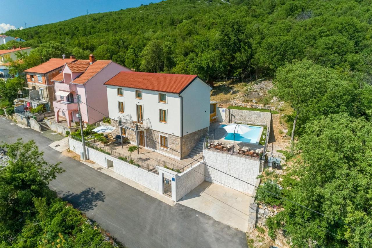Villa Antani With Heated Pool, Sauna & Jacuzzi Цриквеница Экстерьер фото